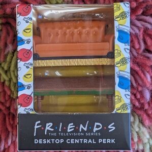 Friends Desktop Central Perk Set